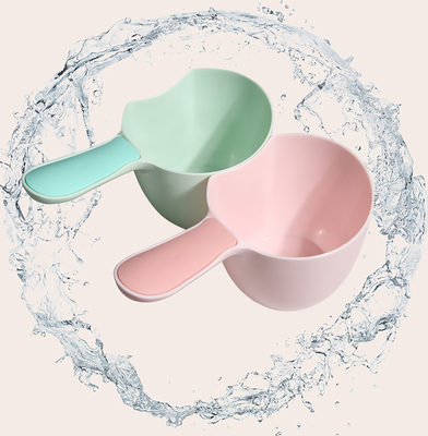 아기 머리 세척을 위한 손잡이 휴대용 Bath 샴푸 행구기 컵을 가진 플라스틱